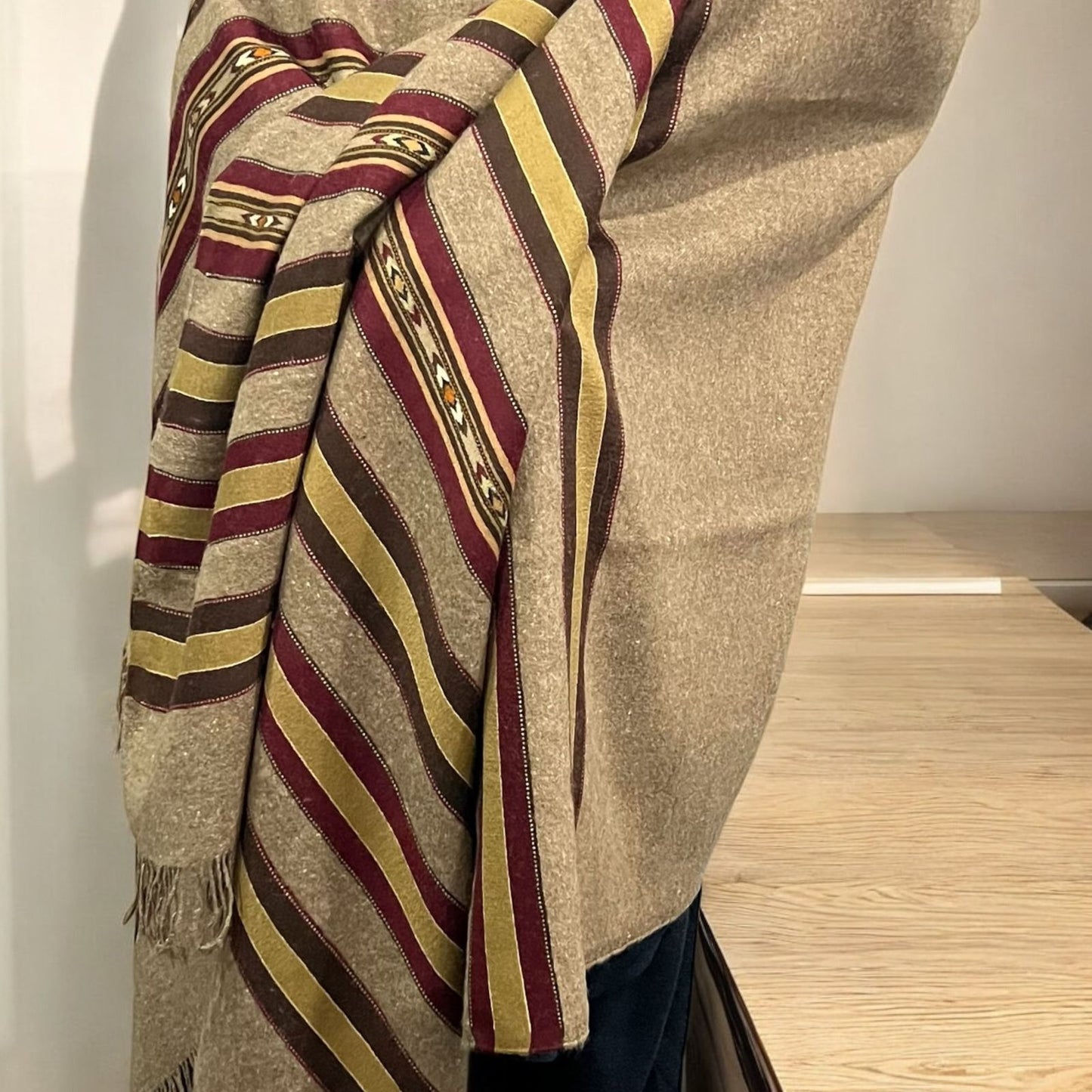 Pasham Wool Shawl of Himalayas with multi borders for Men